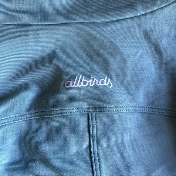 Allbirds Natural Run Mid Layer in Green Hush - Small - Picture 4 of 7